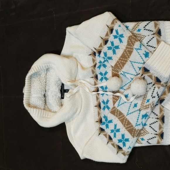 Derek Heart Cropped Hooded Sweater - Picture 3 of 7